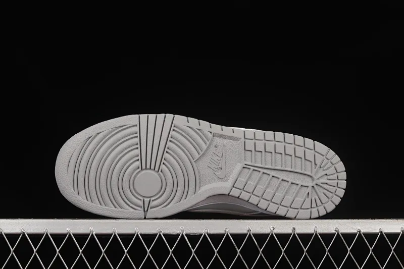 All categories Nk SB Dunk series Nk SB Dunk Low low-top sneakers J version Nk Dunk Low Retro "Grey White" cool gray color SB smashed backboard fashion casual sneakers DJ6188-001
